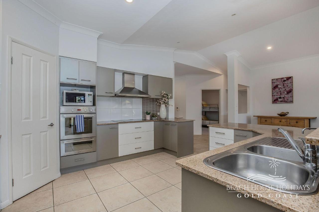 Maureen Waterfront Beach House Broadbeach Waters Esterno foto